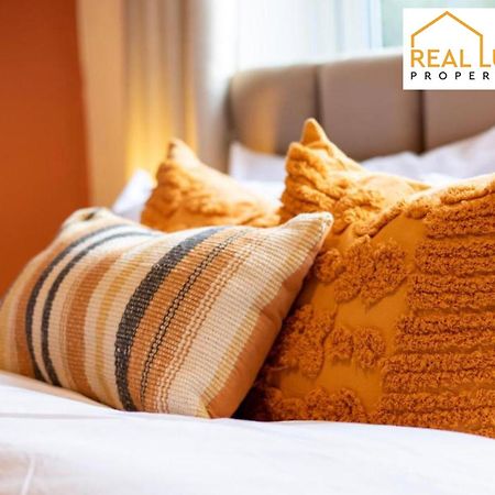 One-Bedroom Apartment By Real Lush Properties In Langsett Wolverhampton Exteriör bild
