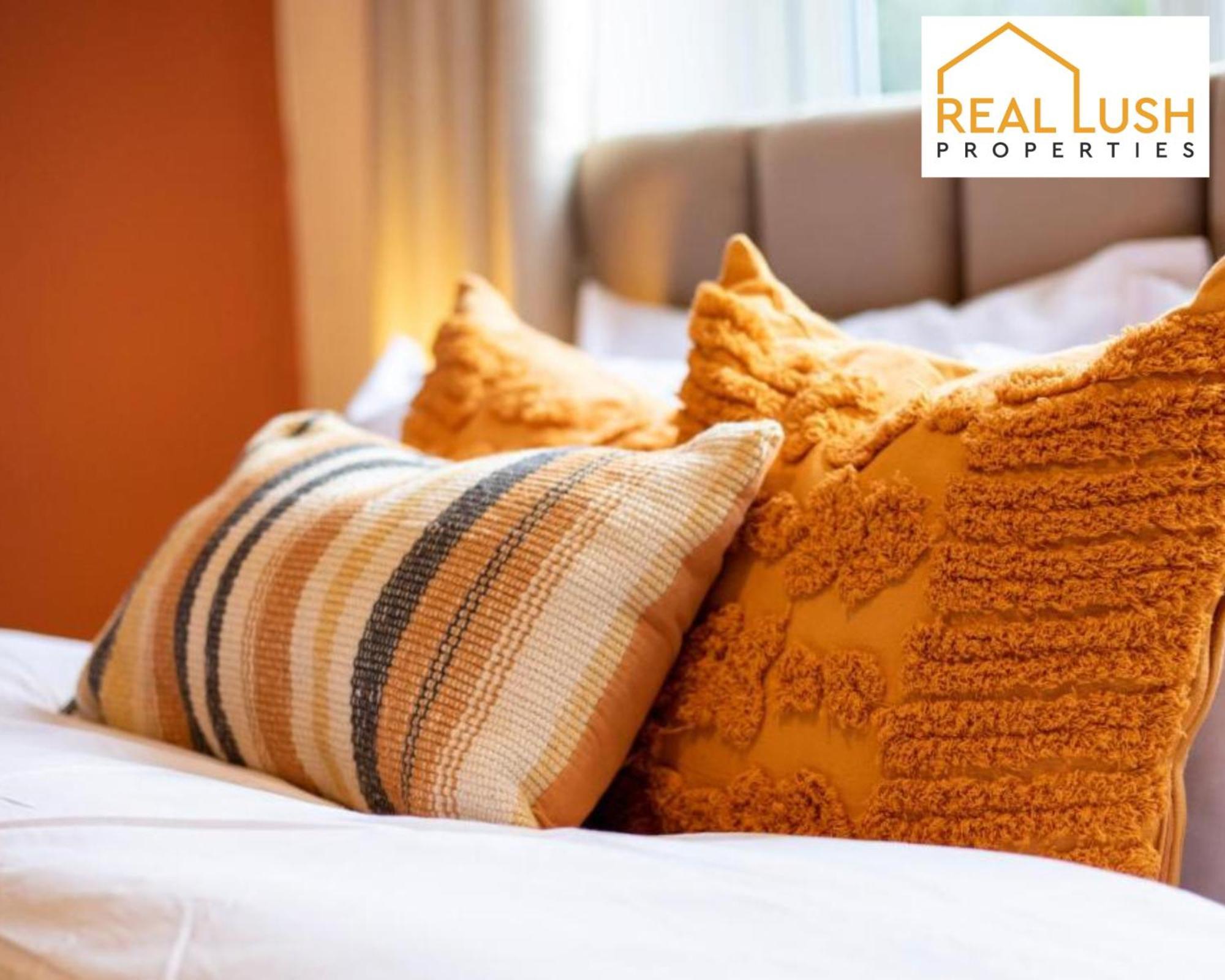 One-Bedroom Apartment By Real Lush Properties In Langsett Wolverhampton Exteriör bild